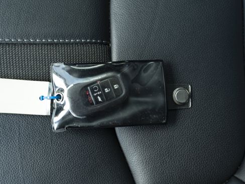 Used 2025 Honda Pilot EX-L image 44