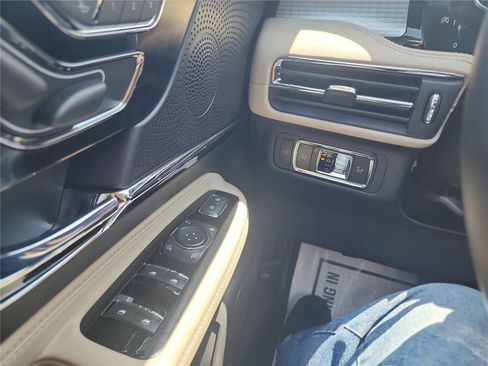 New 2026 Lincoln Corsair Premiere FWD image 30