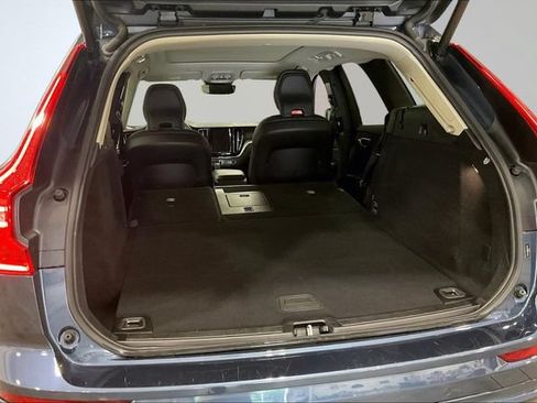 Certified 2024 Volvo XC60 B5 Core AWD/4WD image 7