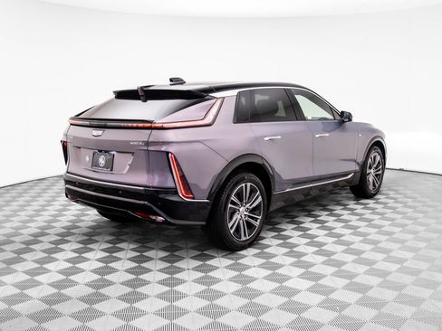 New 2026 Cadillac Lyriq Luxury image 8