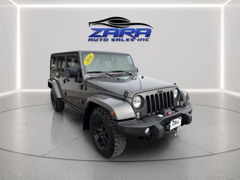 Used 2016 Jeep Wrangler Unlimited Sahara AWD/4WD image 7