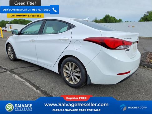 Used 2015 Hyundai Elantra SE w/ Option Group 02 FWD image 3
