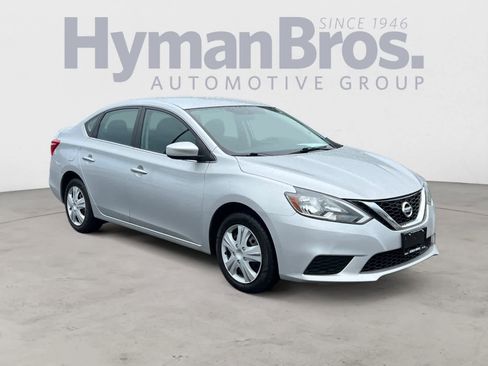 Used 2018 Nissan Sentra S FWD image 1