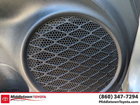 Used 2017 Toyota Prius Prime Premium image 13