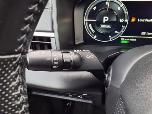 Used 2024 Mitsubishi Outlander SE image 19