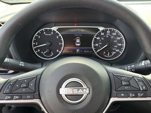 Certified 2024 Nissan Sentra SV FWD image 11