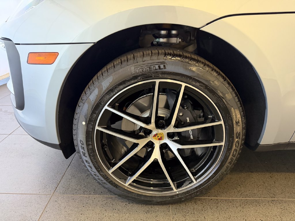 New 2026 Porsche Macan AWD/4WD image 10