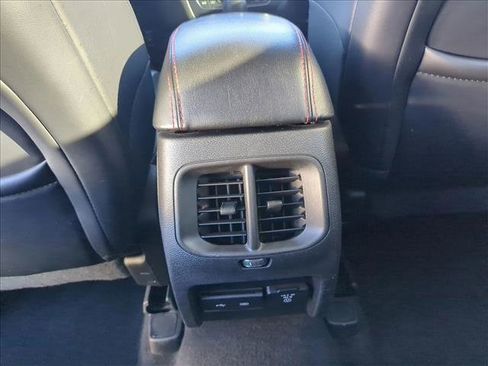 Used 2019 Jeep Cherokee Trailhawk image 18