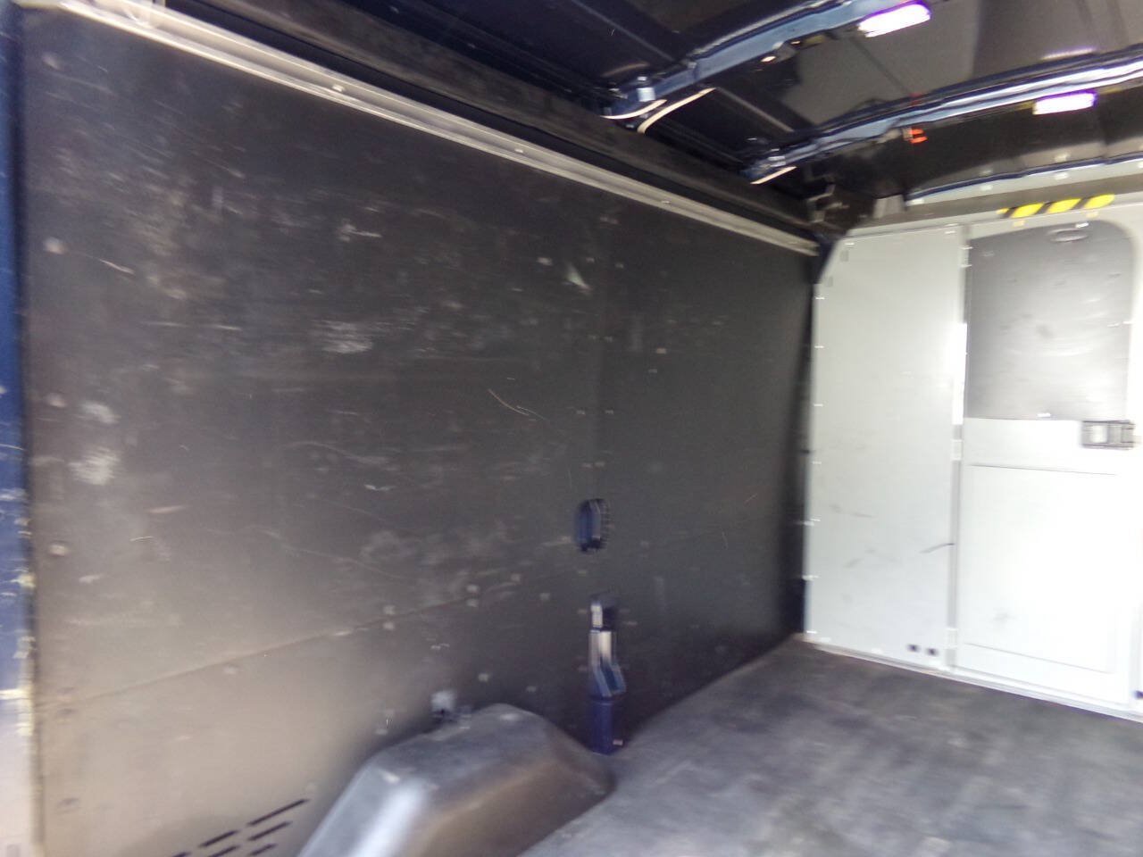 Used 2016 Ford Transit 250 130 Medium Roof RWD image 19