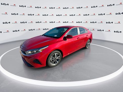 Certified 2024 Kia Forte LXS w/ LXS Technology Package image 4