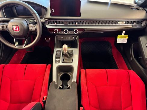 Used 2025 Honda Civic Type R image 13