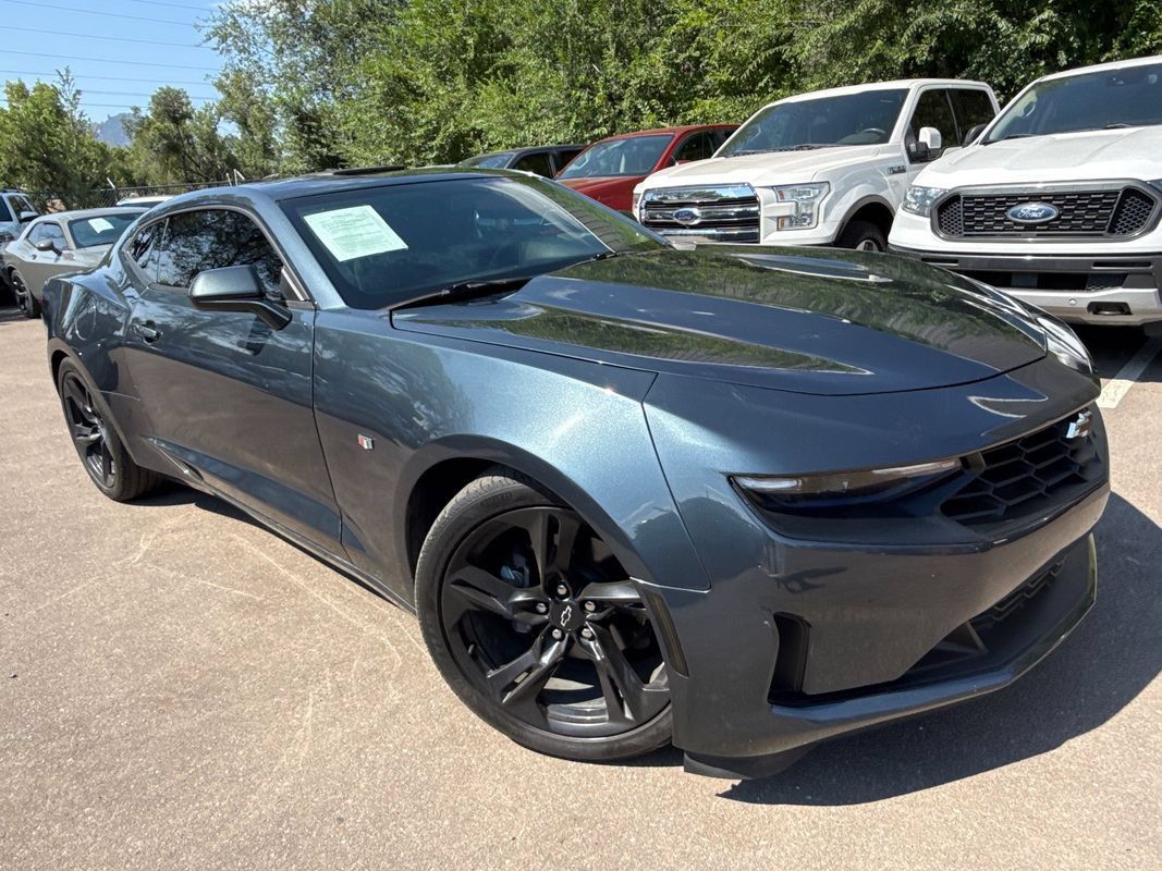 Used 2020 Chevrolet Camaro LT RWD image 1