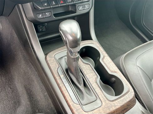 Used 2022 GMC Canyon Denali image 17