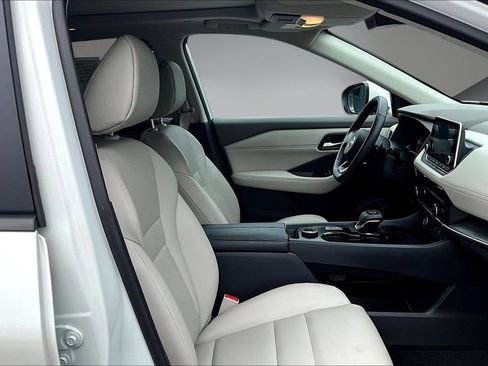 Certified 2023 Nissan Rogue SV w/ SV Premium B Package AWD/4WD image 29