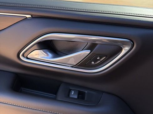 Used 2023 Chevrolet Suburban LS w/ Driver Alert Package image 40