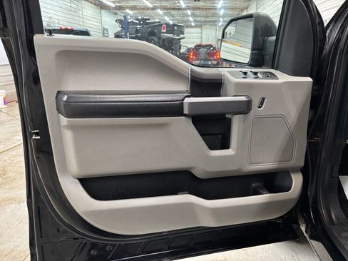 Used 2019 Ford F150 XLT w/ Equipment Group 301A Mid image 7