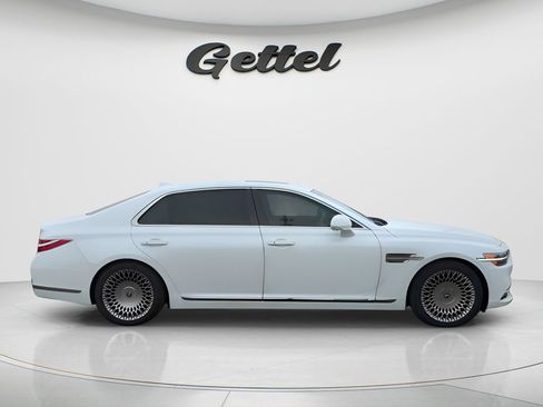 Used 2022 Genesis G90 5.0 Ultimate image 3