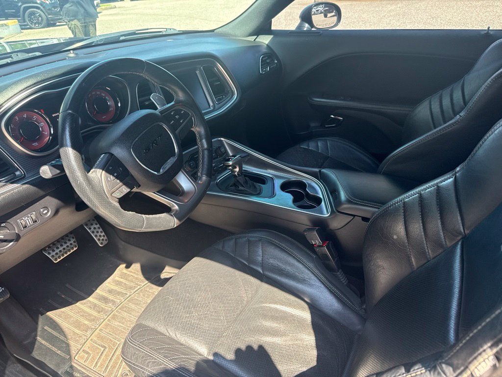 Used 2015 Dodge Challenger SRT Hellcat RWD image 11