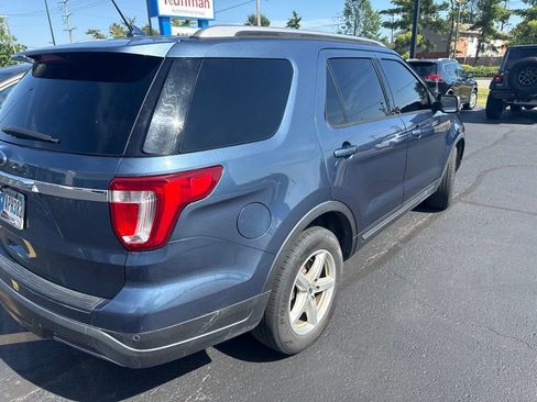 Used 2019 Ford Explorer XLT w/ Equipment Group 202A FWD image 3