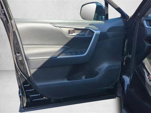 Used 2024 Toyota RAV4 XLE image 18