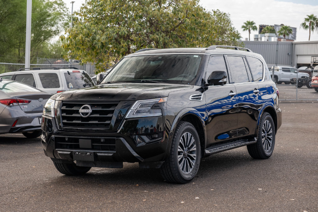 Used 2023 Nissan Armada SL w/ Midnight Edition Package RWD image 3