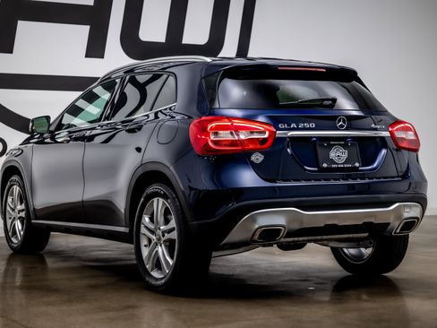 Used 2018 Mercedes-Benz GLA 250 4MATIC image 27