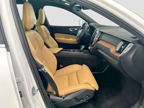 Used 2019 Volvo XC60 T5 Inscription AWD/4WD image 19