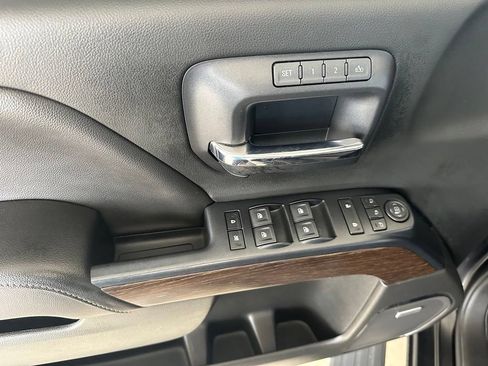 Used 2018 GMC Sierra 1500 Denali w/ Denali Ultimate Package AWD/4WD image 12