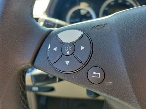 Used 2009 Mercedes-Benz C 300 Sedan image 31