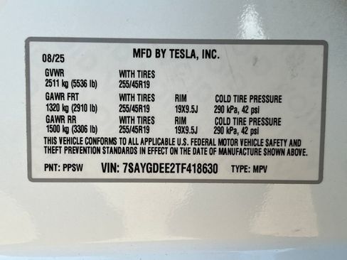 Used 2026 Tesla Model Y AWD image 34