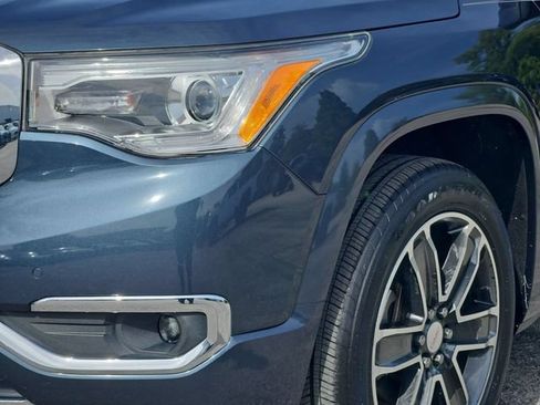 Used 2019 GMC Acadia Denali w/ Technology Package FWD image 10