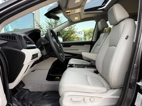 Used 2025 Honda Odyssey EX-L image 14
