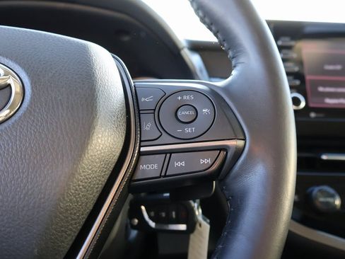 Used 2024 Toyota Camry SE image 27