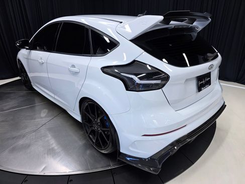 Used 2017 Ford Focus RS AWD/4WD image 57