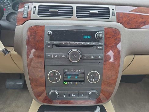 Used 2011 Chevrolet Tahoe LT w/ Luxury Package image 17