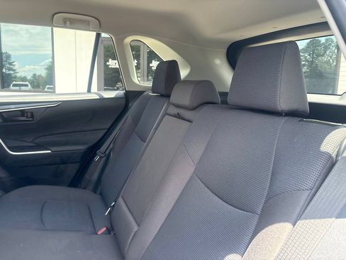 Used 2025 Toyota RAV4 LE AWD/4WD image 5