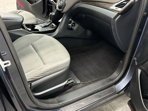 Used 2017 Hyundai Santa Fe SE FWD image 30