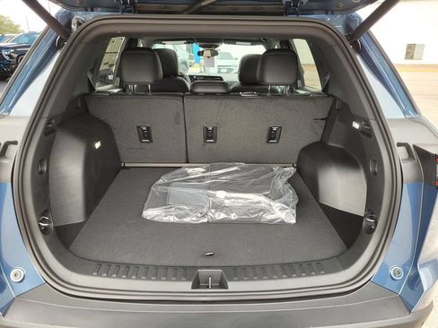 New 2026 Chevrolet Equinox LT w/ Convenience Package II FWD image 6