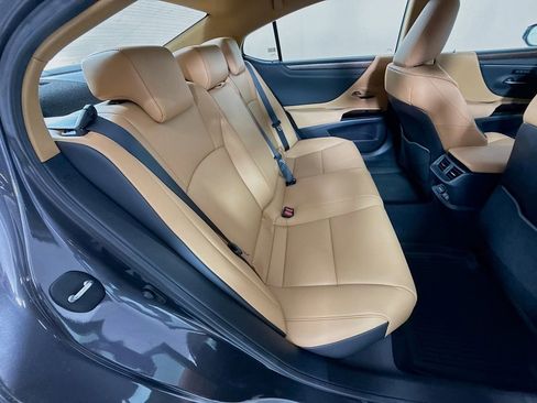 Used 2025 Lexus ES 350 w/ Premium Package FWD image 28