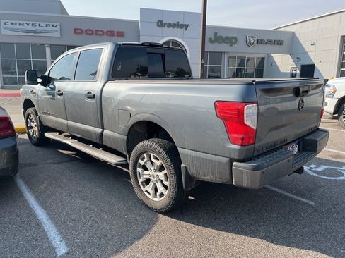 Used 2016 Nissan Titan SL image 1