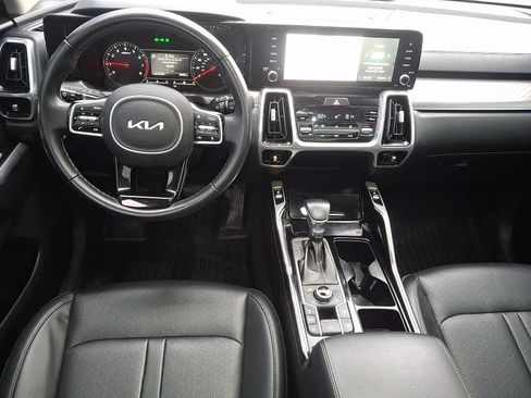 Used 2022 Kia Sorento SX image 12