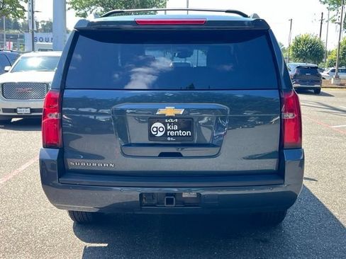 Used 2019 Chevrolet Suburban LT AWD/4WD image 6