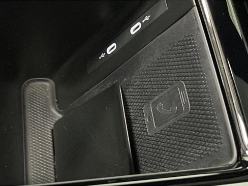 Used 2024 Volkswagen ID.4 Pro S image 37