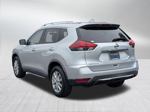 Used 2018 Nissan Rogue SV AWD/4WD image 3