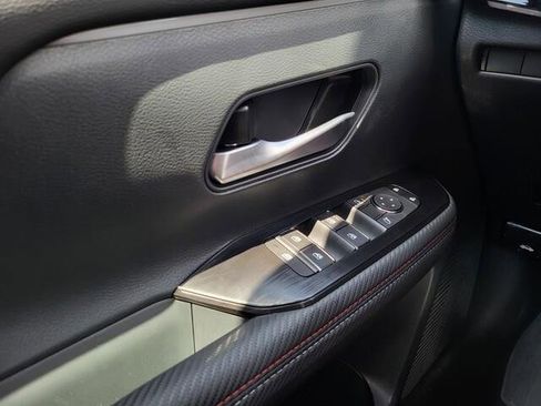 New 2025 Nissan Kicks SR image 16