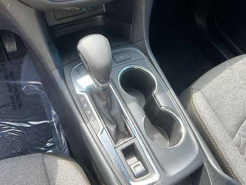 Used 2024 Chevrolet Equinox LT image 32