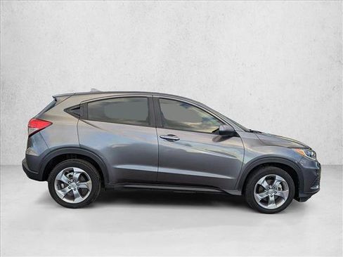 Certified 2022 Honda HR-V LX image 4