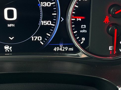 Used 2023 Chevrolet Traverse Premier w/ Redline Edition AWD/4WD image 3