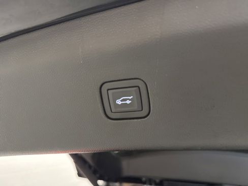 Used 2023 Buick Enclave Essence w/ Experience Buick Package AWD/4WD image 9