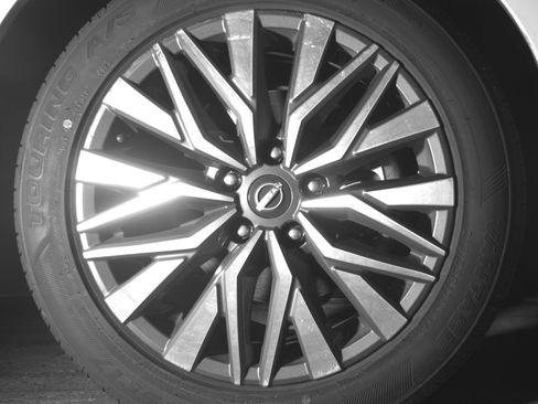 Used 2025 Nissan Altima 2.5 SV FWD image 13